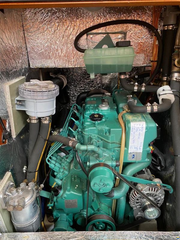 Hallberg-Rassy HR 372