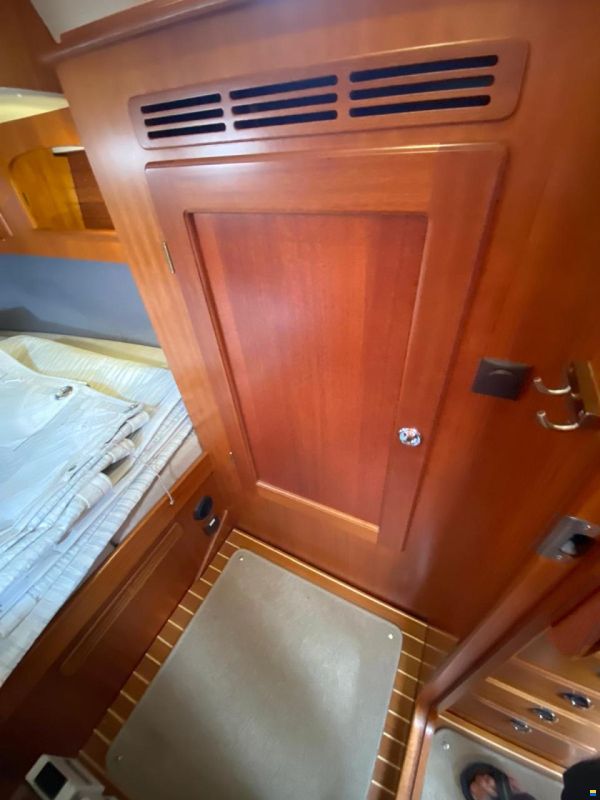 Hallberg-Rassy HR 372