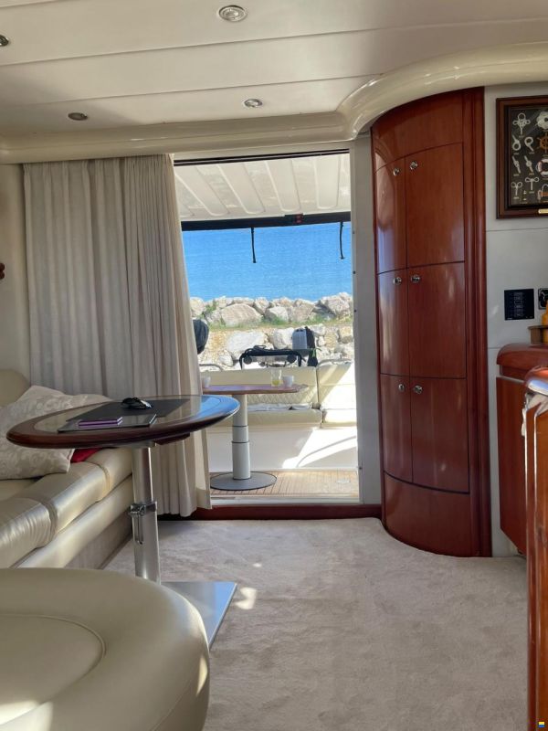 Fairline Phantom 38 Fly