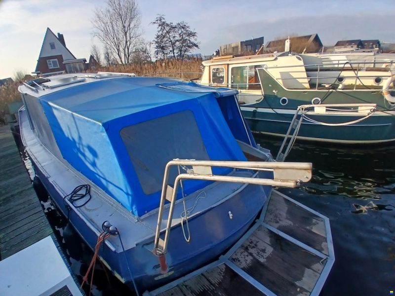 Motorjacht/voormallige werkboot