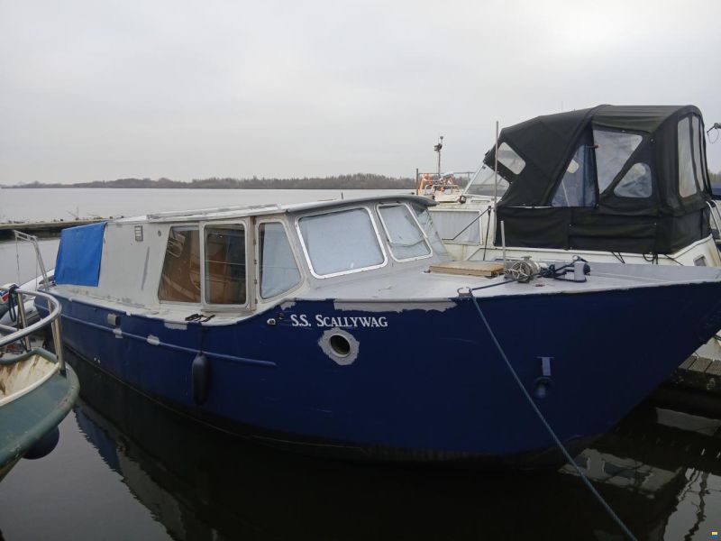 Motorjacht/voormallige werkboot