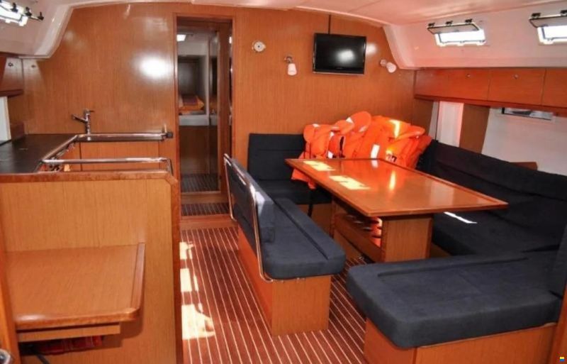 Bavaria CRUISER 50