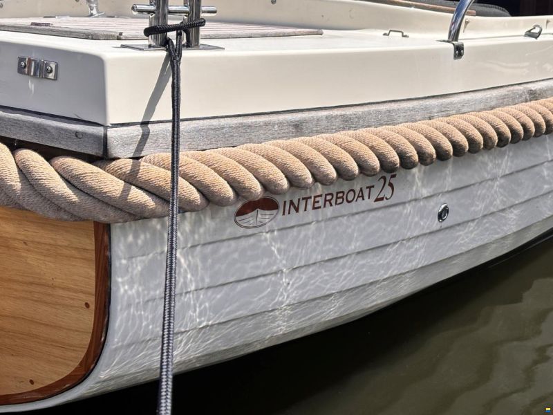 Interboat 25