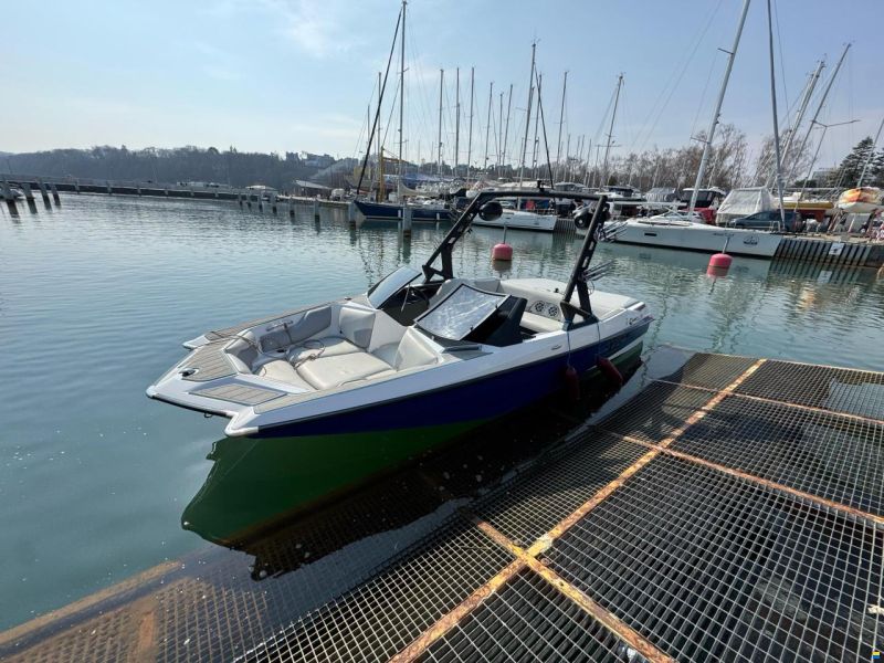 Axis A20