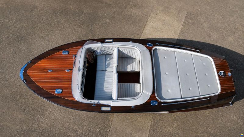 Boesch Cabrio De Luxe 580