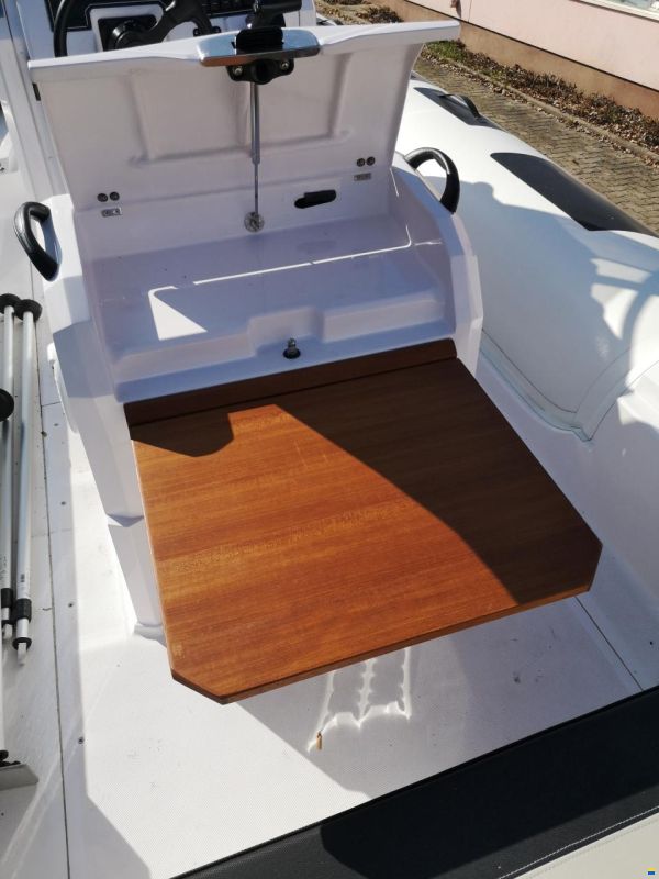 Ranieri Boat Cayman 23