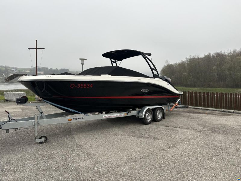 Sea Ray 230 Outboard
