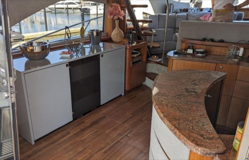 Sunseeker Manhattan 66