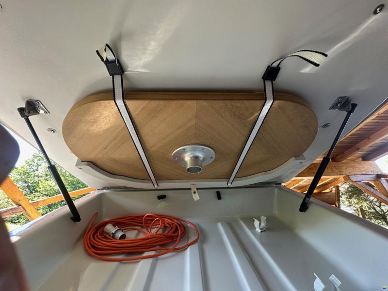 Crownline 266 SC