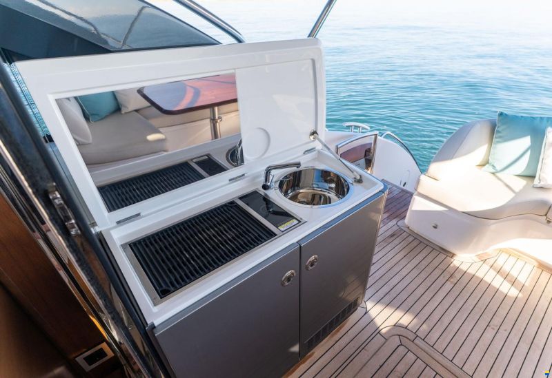 Princess V 50 geschlossen