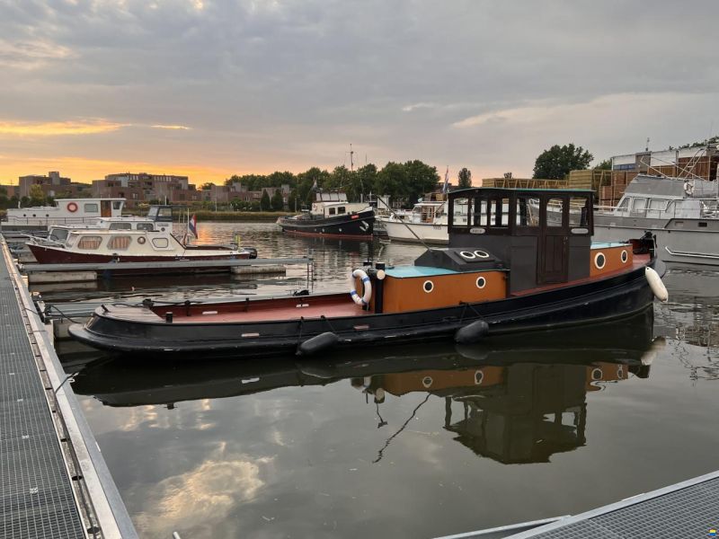 AB Marine Clasic Tugboat