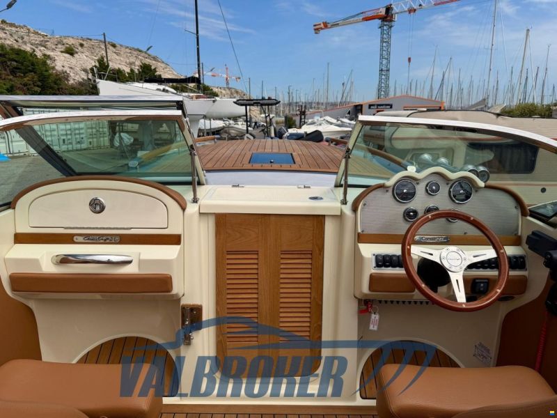Chris Craft CORSAIR 27