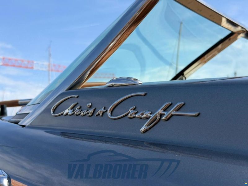 Chris Craft CORSAIR 27