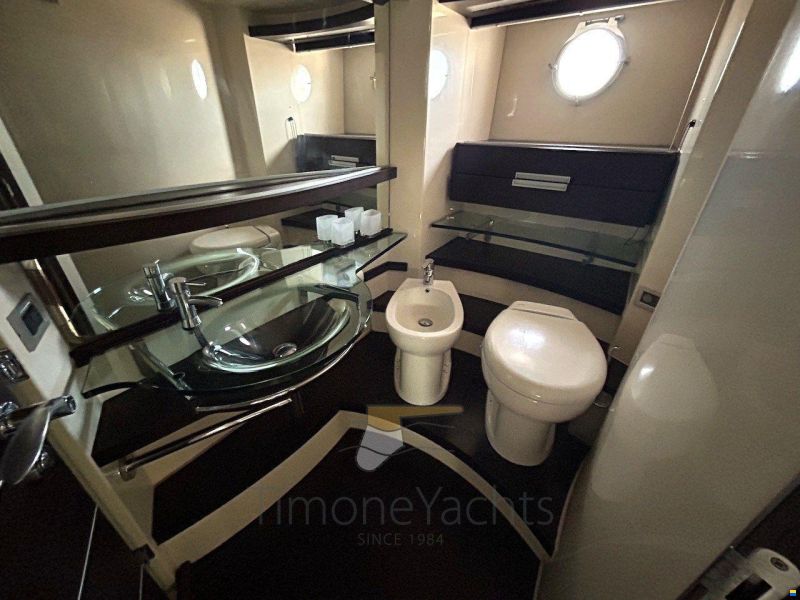Azimut 68S