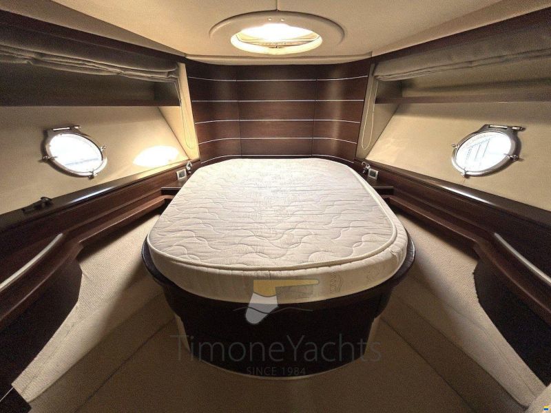 Azimut 68S