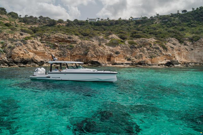 Axopar Yachts Axopar 38 Suntop