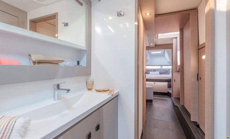 Fountaine Pajot Isla 40
