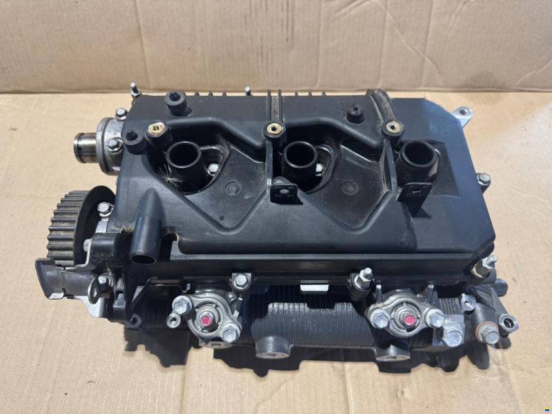 Yamaha F300 cylinder head 225kw OEM