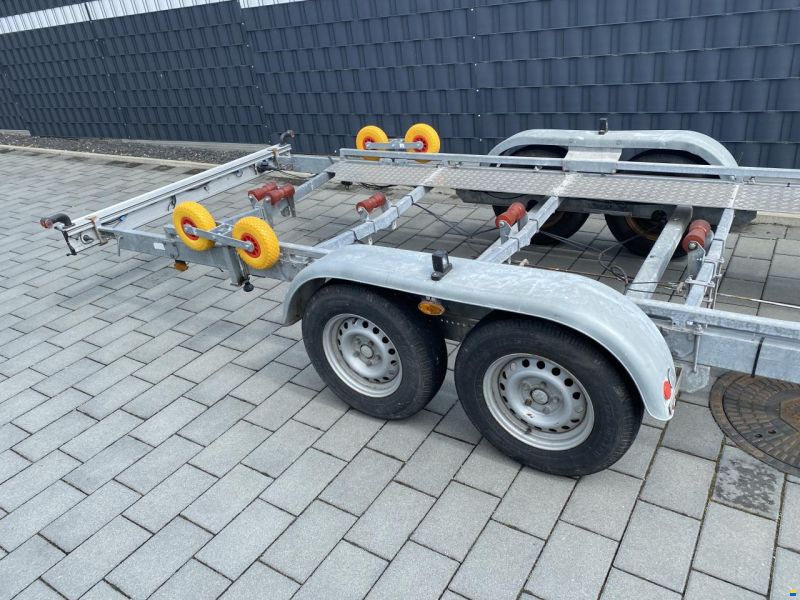 Slickcraft SS233