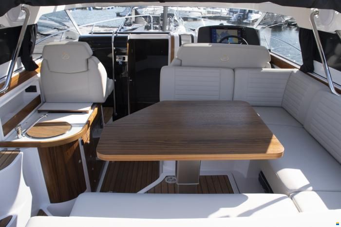 Aquador 28 HardTop