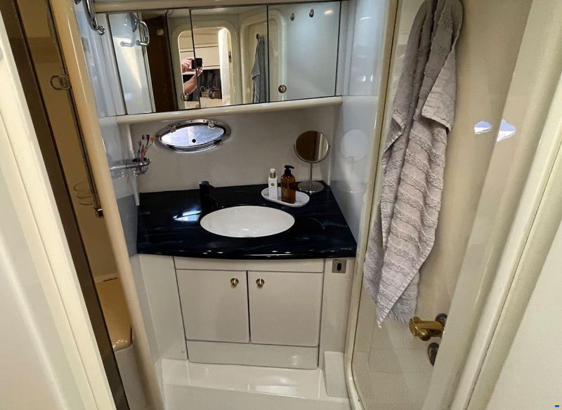 Sunseeker Mustique 42