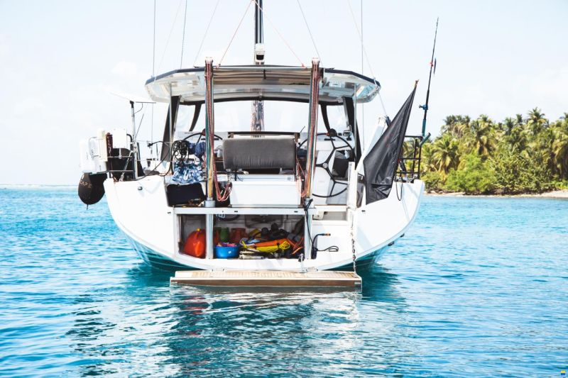 Hanse 548