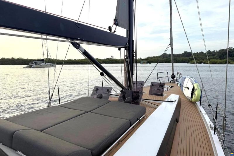 Hanse 548