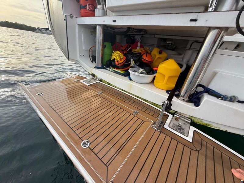 Hanse 548