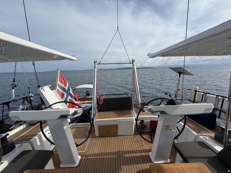 Hanse 548