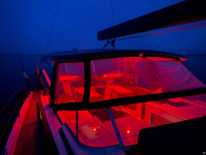Hanse 548