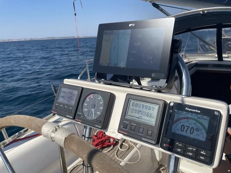 Dufour 38 Classic