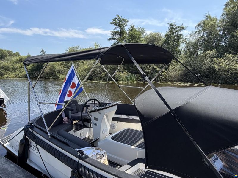 Waterspoor 777 Aviator