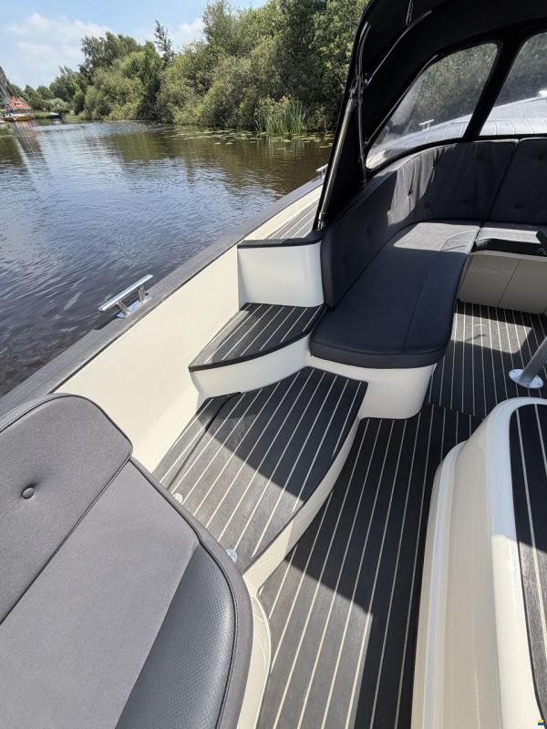 Waterspoor 777 Aviator
