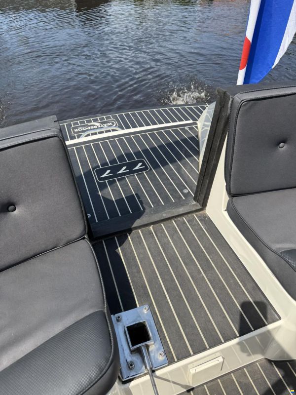 Waterspoor 777 Aviator