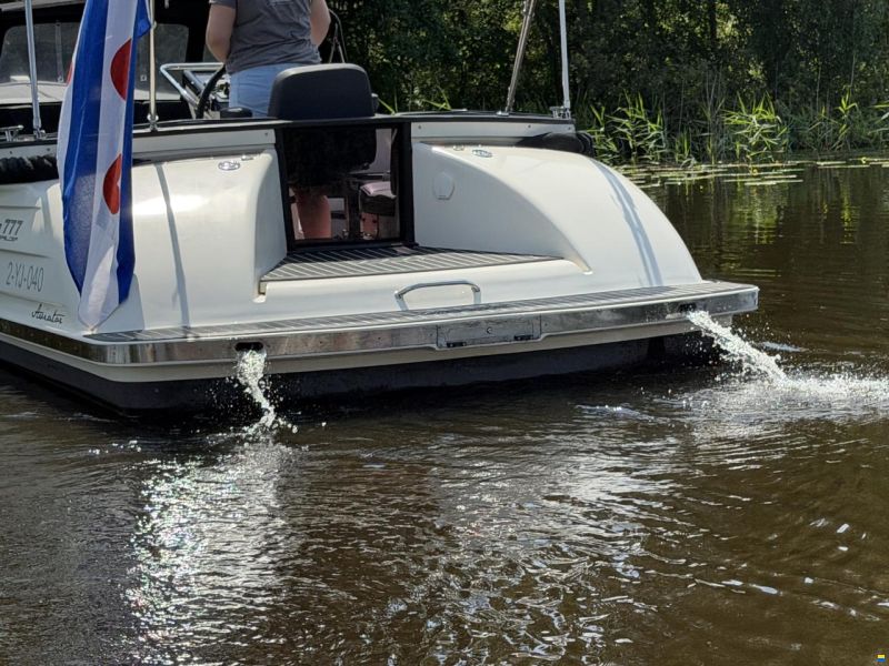 Waterspoor 777 Aviator
