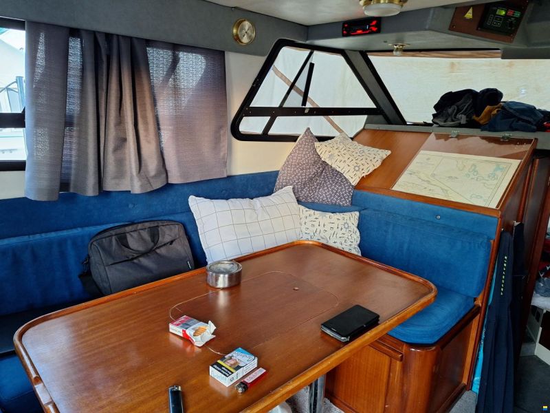Sealine Fly 305