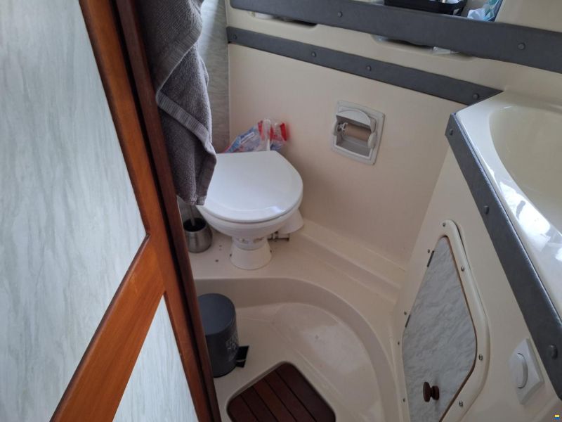 Sealine Fly 305