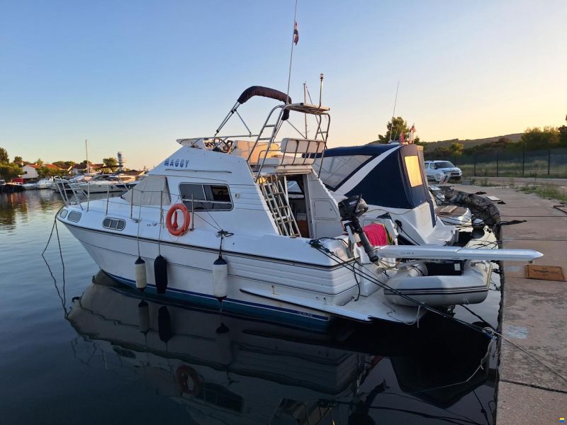 Sealine Fly 305