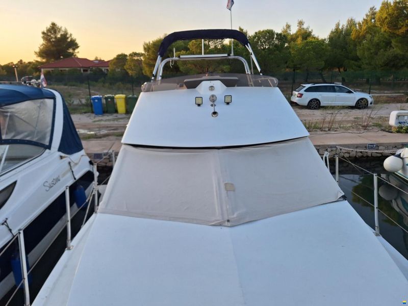 Sealine Fly 305