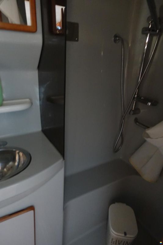 Sea Ray 38 AC