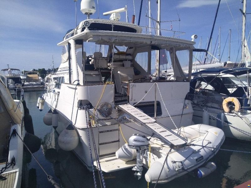 Sea Ray 38 AC
