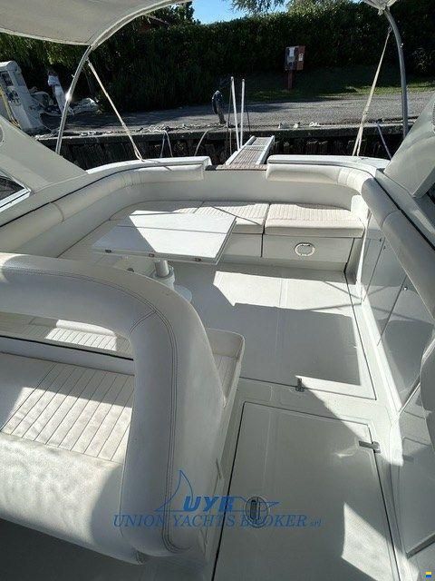 Pershing 39