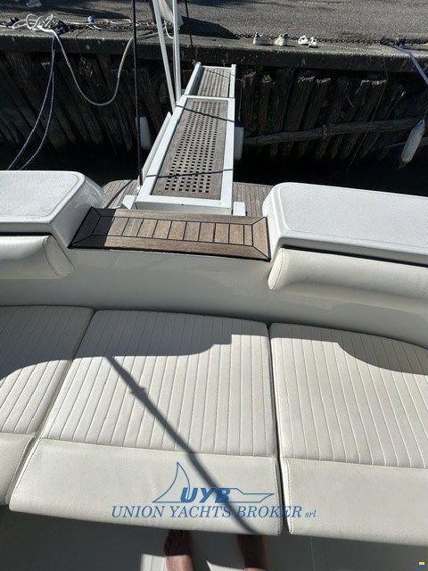 Pershing 39