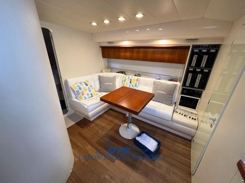 Pershing 39