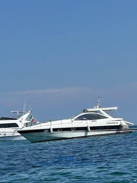 Pershing 39