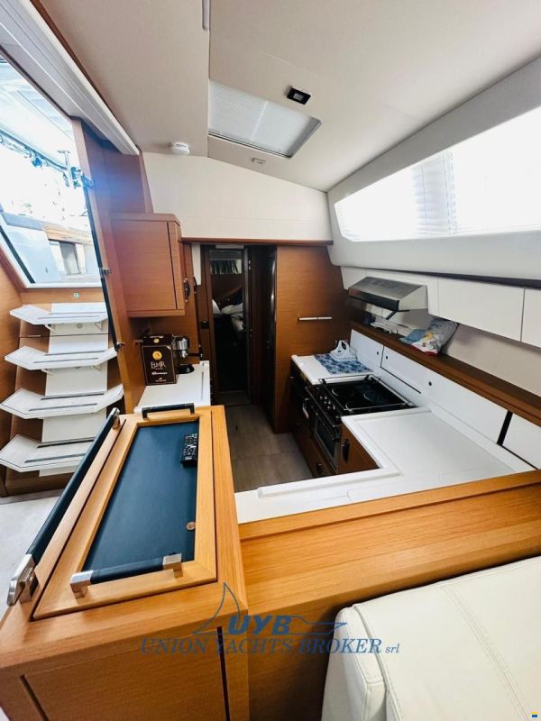 Jeanneau 65