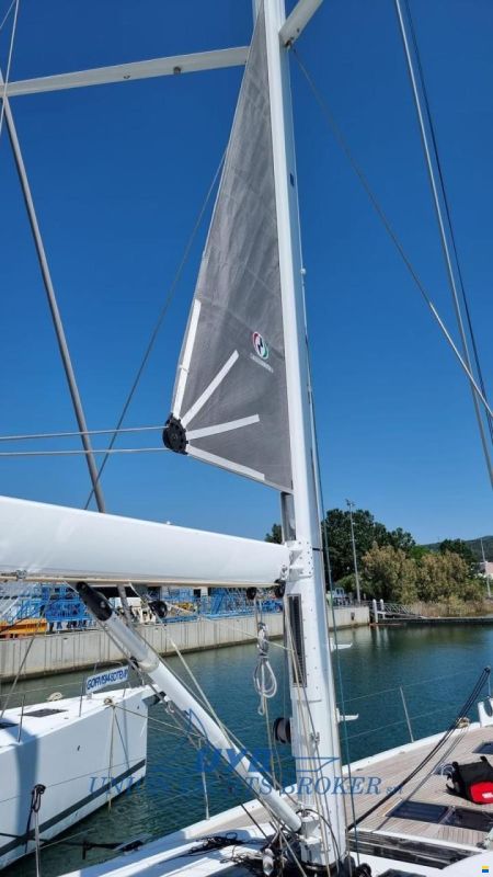 Jeanneau 65
