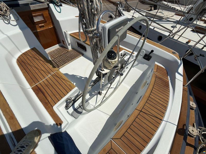 GRAND SOLEIL 37