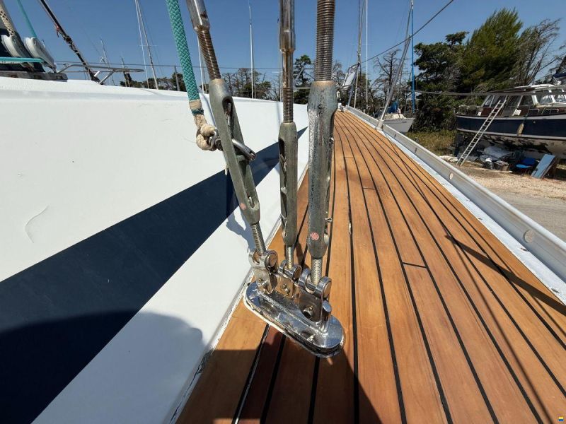 GRAND SOLEIL 37