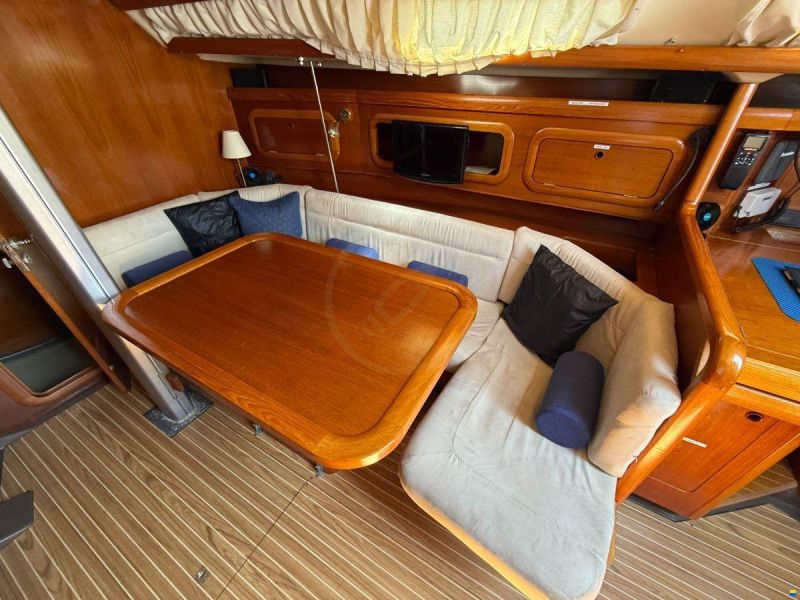 GRAND SOLEIL 37
